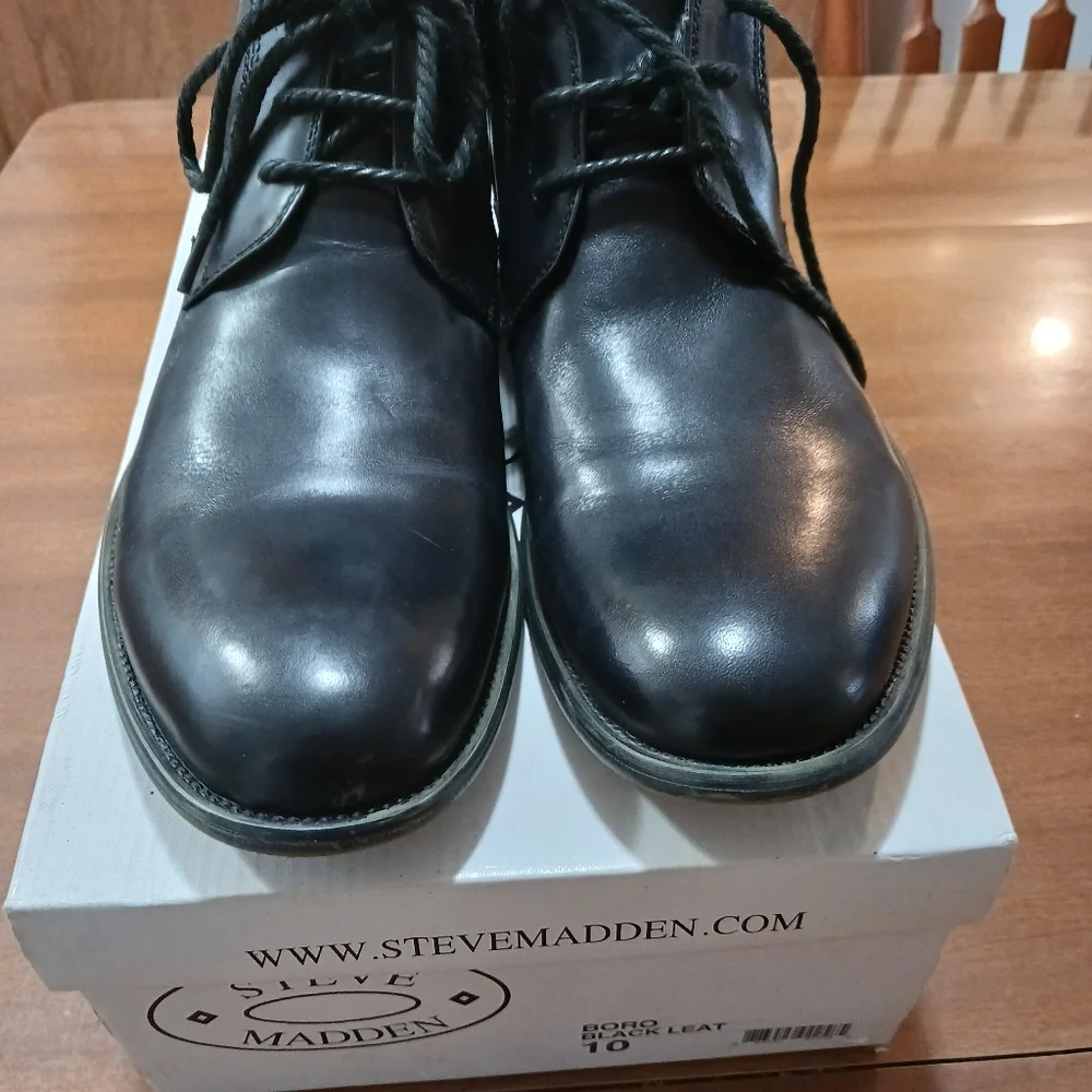 Steve Madden smokefree petfree